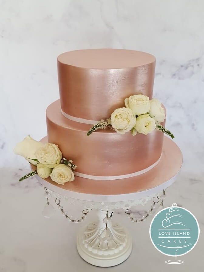 Rose gold with fresh mini roses