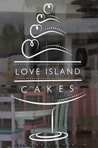 Love Island Cakes