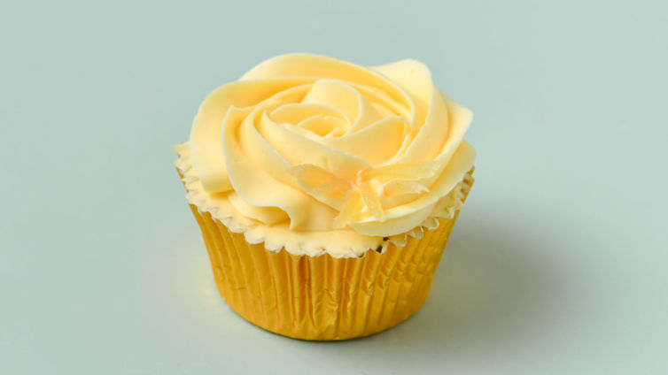 Ginger cupcake with lemon buttercream